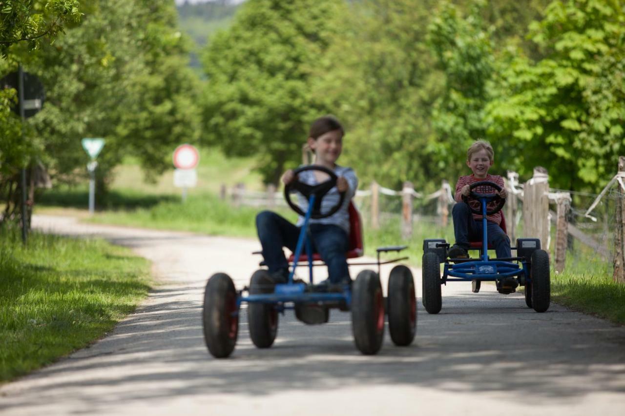 Ferienwohnungen Beim Kerabauer Schnelldorf Luaran gambar